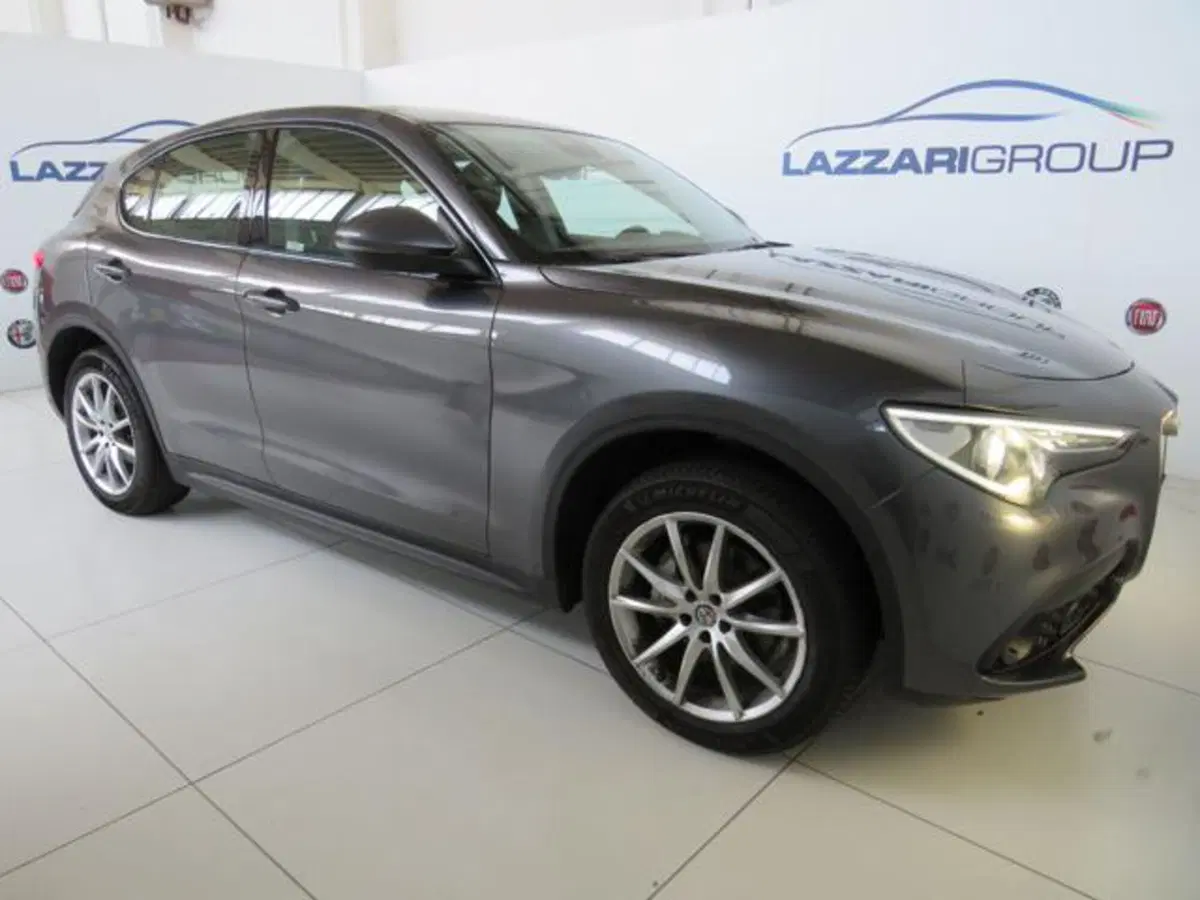 Alfa Romeo Stelvio usata a Lodi (5)