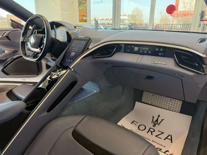 Ferrari Roma Spider usata a Torino (11)