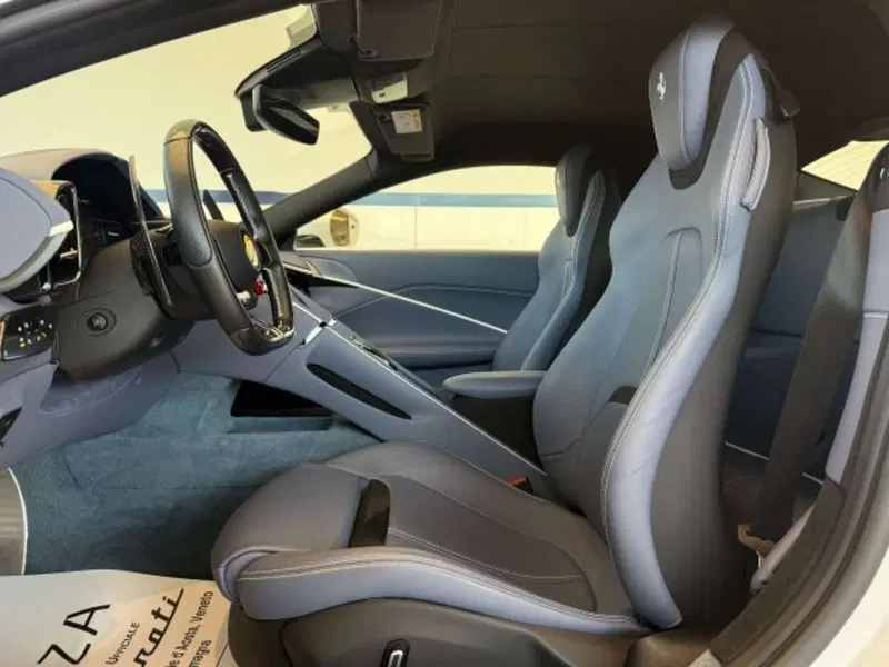 Ferrari Roma Spider usata a Torino (6)