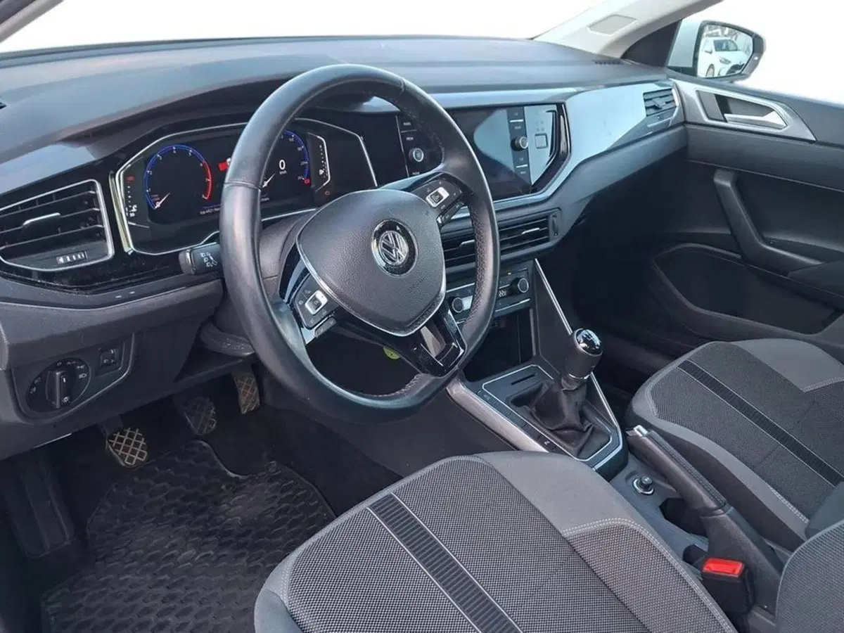 Volkswagen Polo usata a Torino (11)
