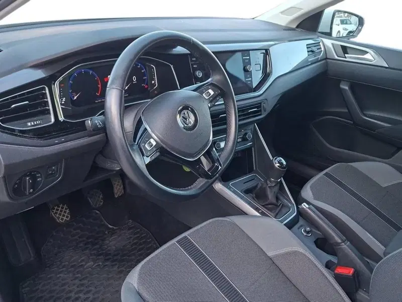 Volkswagen Polo usata a Torino (11)