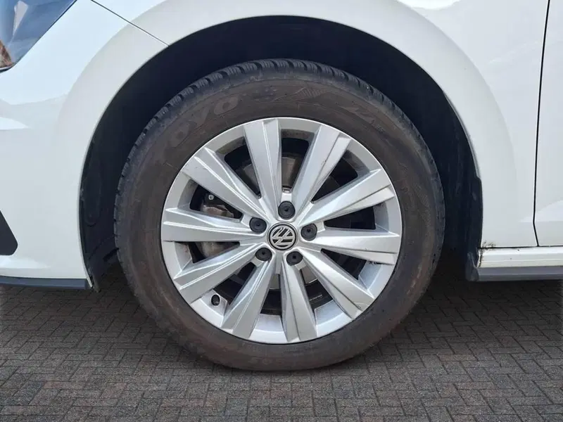 Volkswagen Polo usata a Torino (7)
