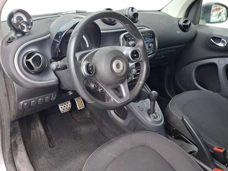 smart Fortwo usata a Torino (11)