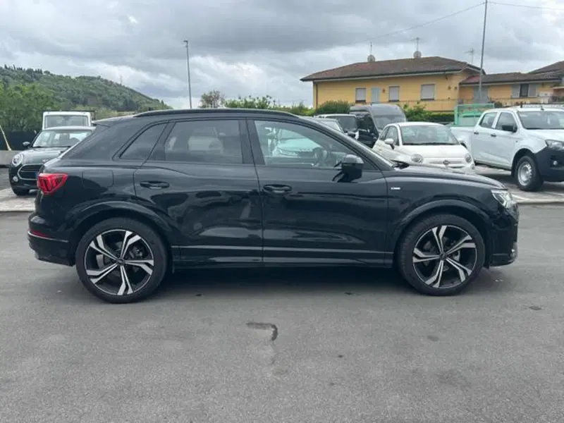 Audi Q3 Sportback usata a Lucca (8)