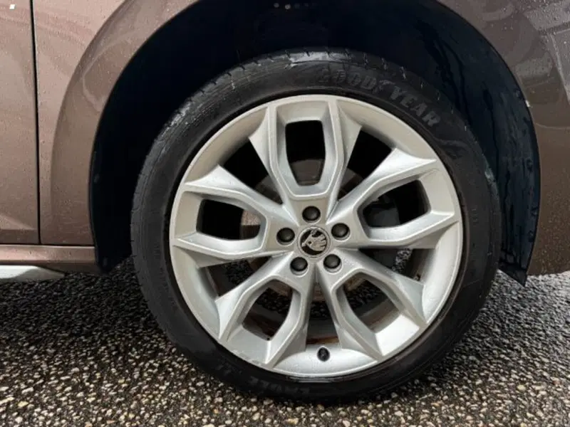Skoda Kamiq usata a Lucca (7)