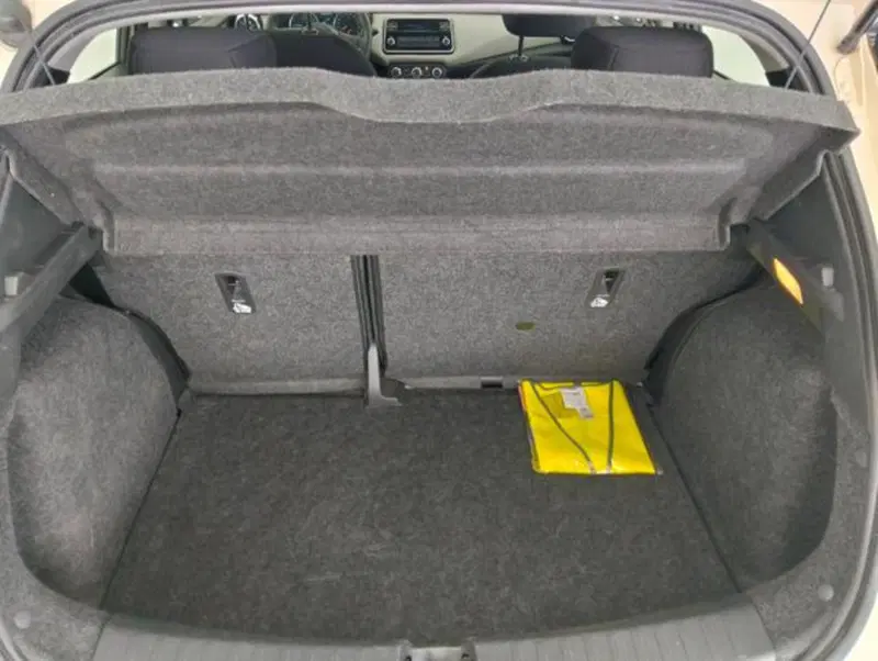 Nissan Micra usata a Como (13)
