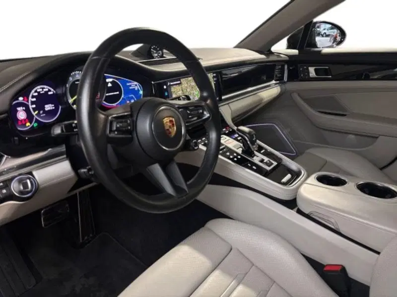 Porsche Panamera usata a Bologna (11)