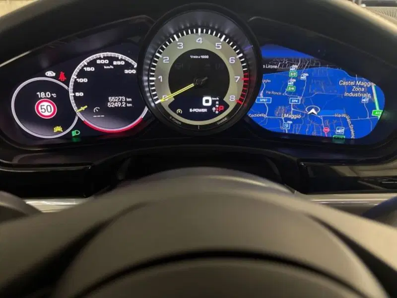 Porsche Panamera usata a Bologna (18)