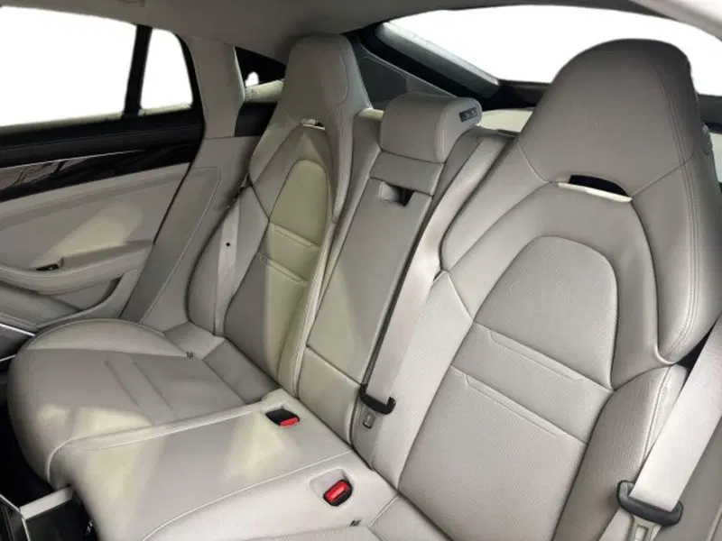Porsche Panamera usata a Bologna (9)