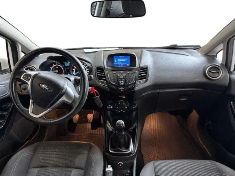 Ford Fiesta usata a Bologna (9)