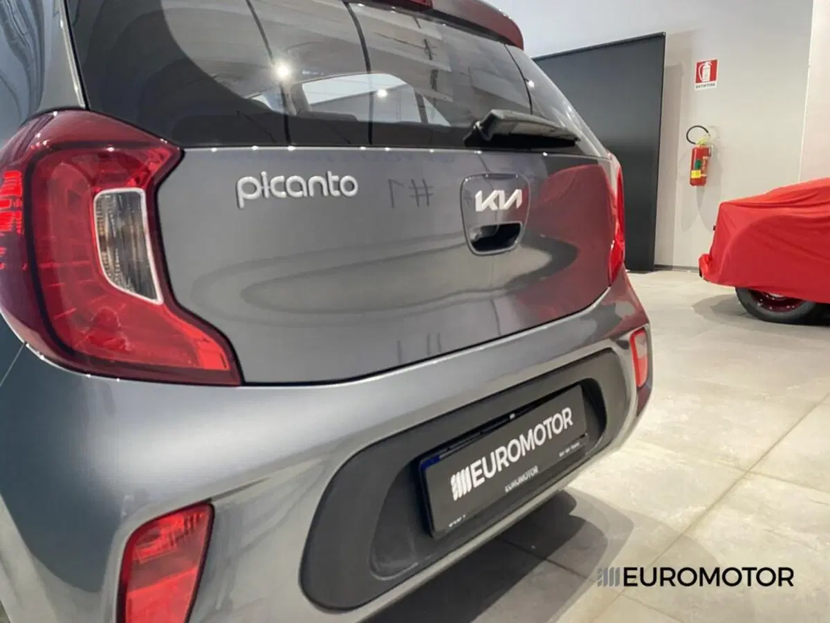 Kia Picanto usata a Bari (9)
