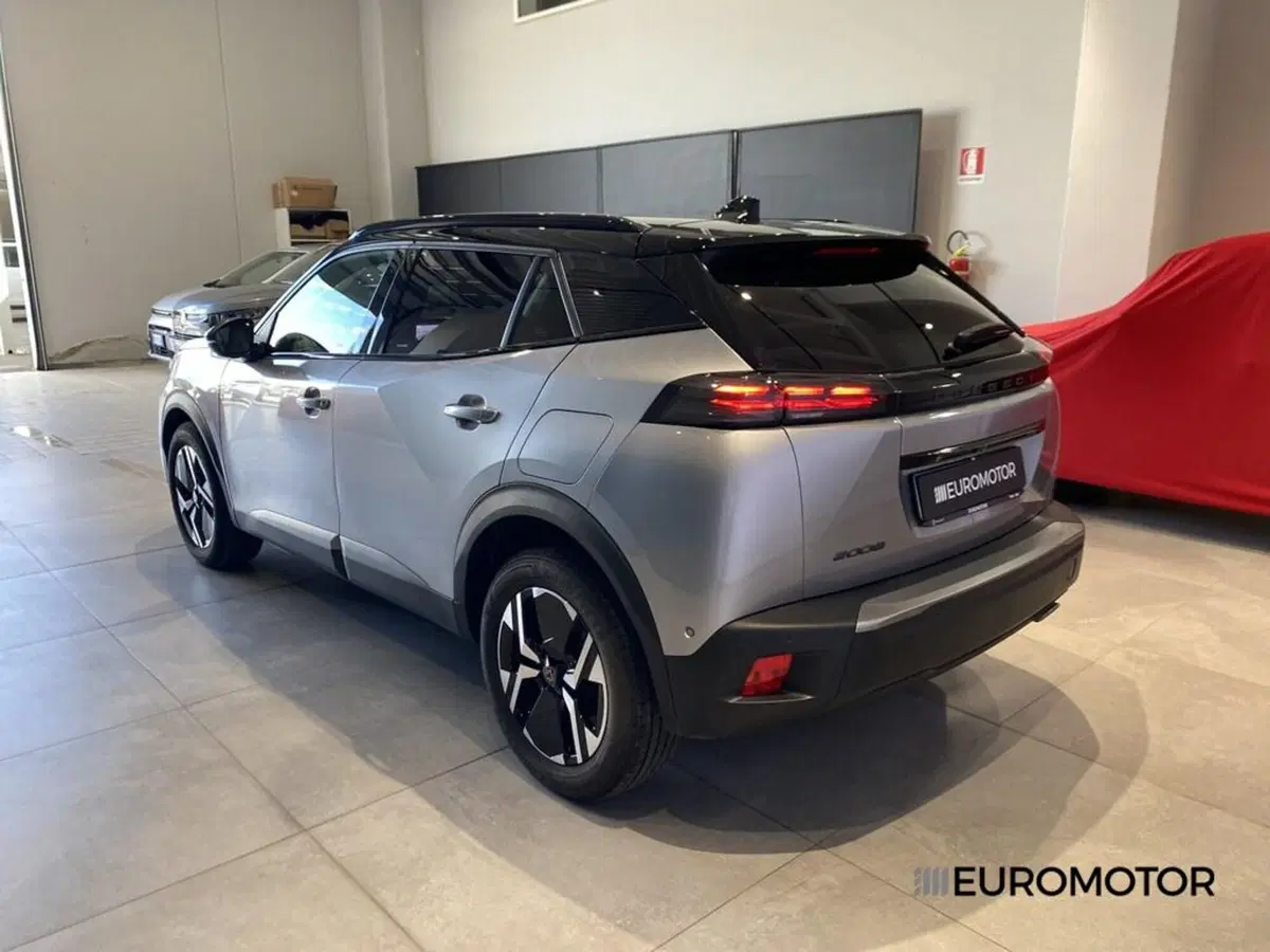 Peugeot 2008 usata a Bari (12)