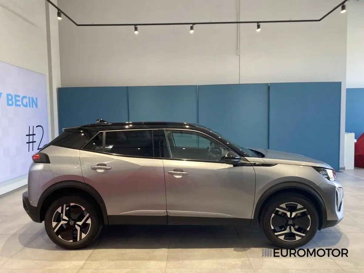 Peugeot 2008 usata a Bari (9)