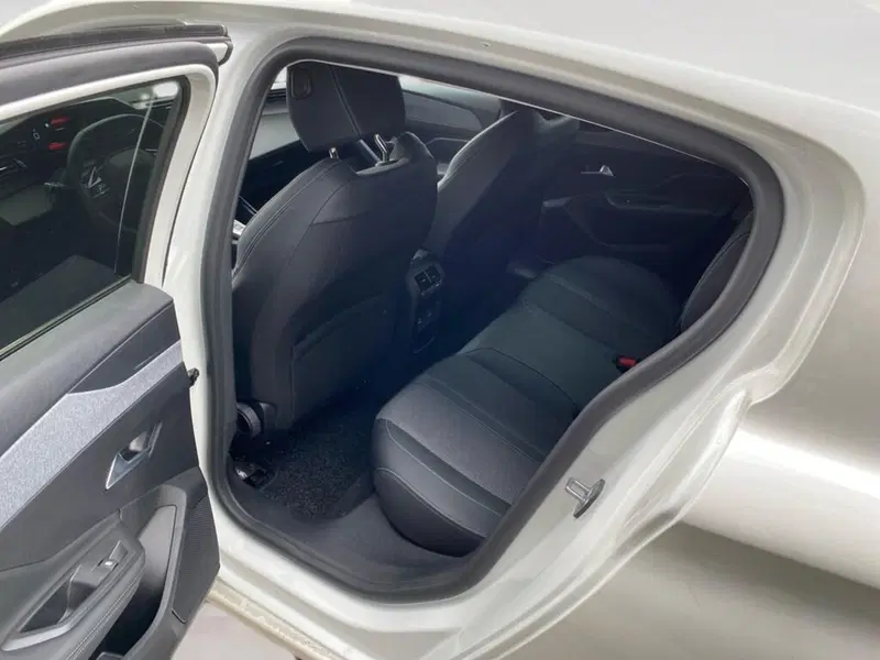 Peugeot 308 SW usata a Torino (8)