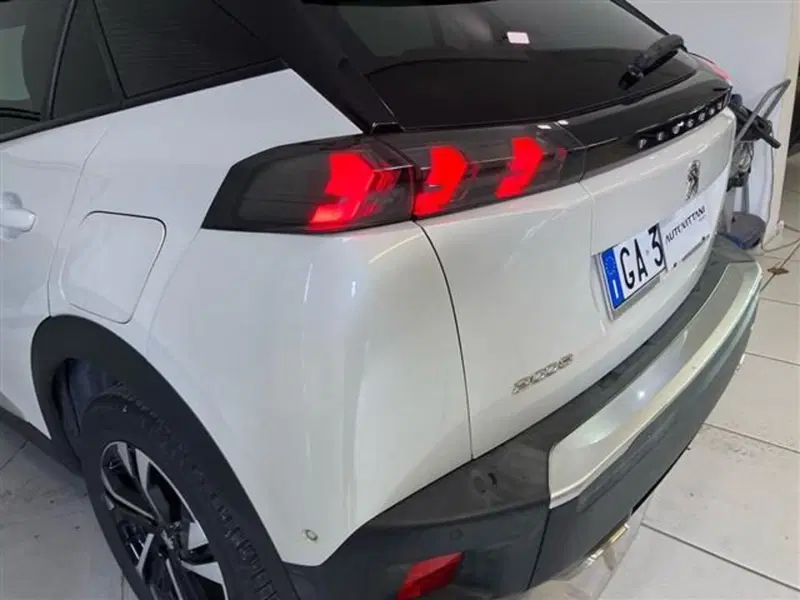 Peugeot 2008 usata a Como (7)