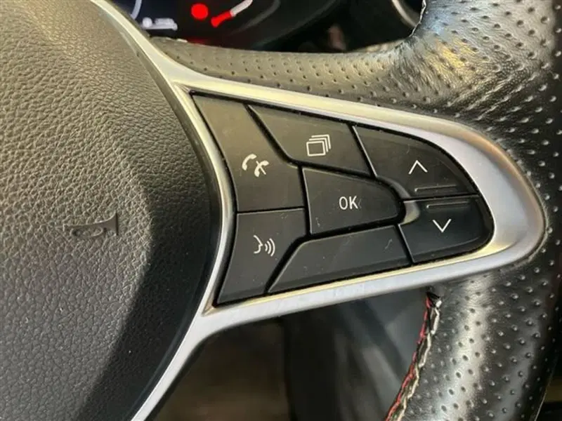 Renault Arkana usata a Como (18)
