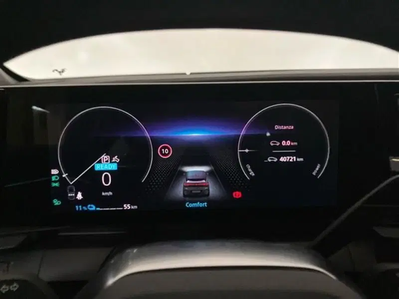 Renault Megane E-Tech Electric usata a Como (15)