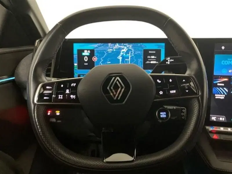 Renault Megane E-Tech Electric usata a Como (17)