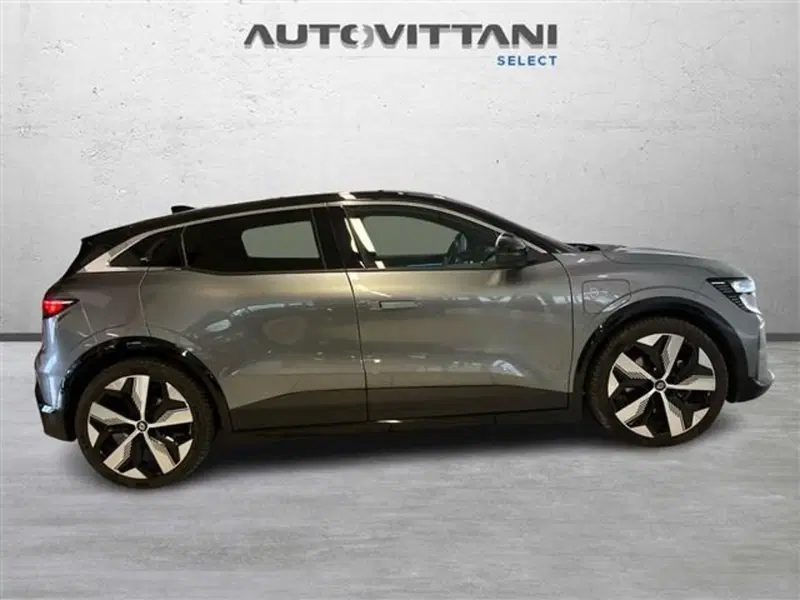 Renault Megane E-Tech Electric usata a Como (3)