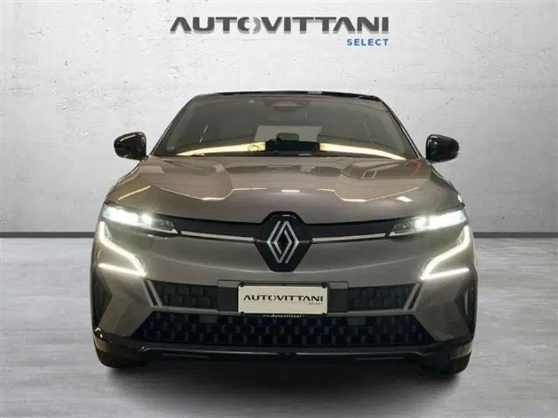 Renault Megane E-Tech Electric usata a Como (4)