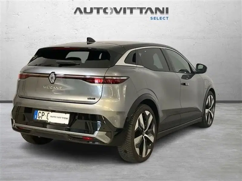 Renault Megane E-Tech Electric usata a Como (5)