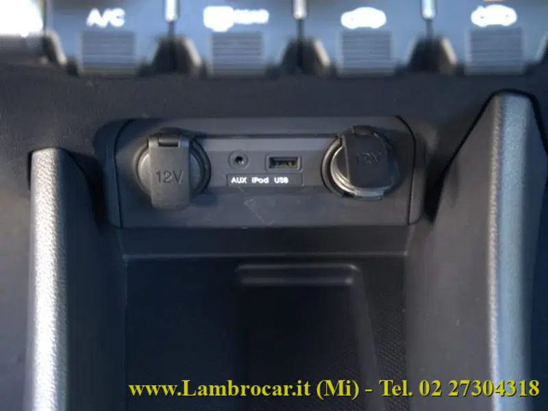 Kia Rio usata a Milano (10)