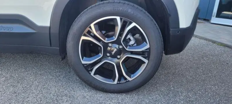 Jeep Avenger usata a Napoli (5)