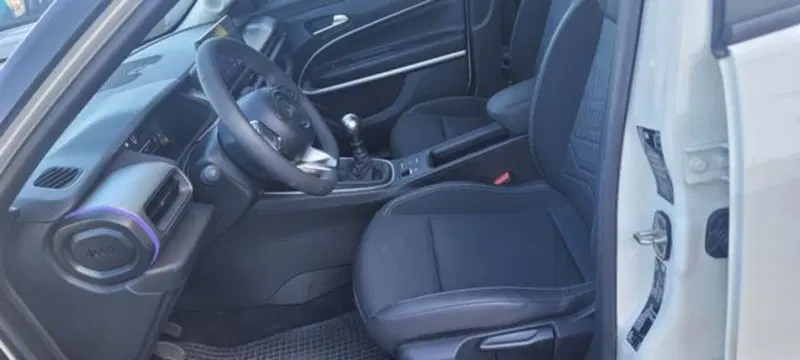 Jeep Avenger usata a Napoli (6)