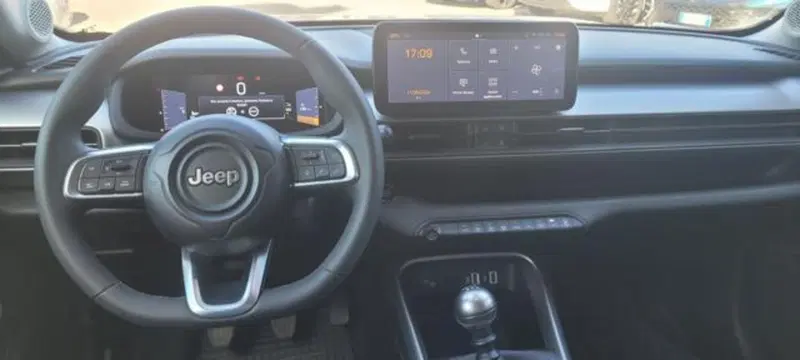 Jeep Avenger usata a Napoli (9)