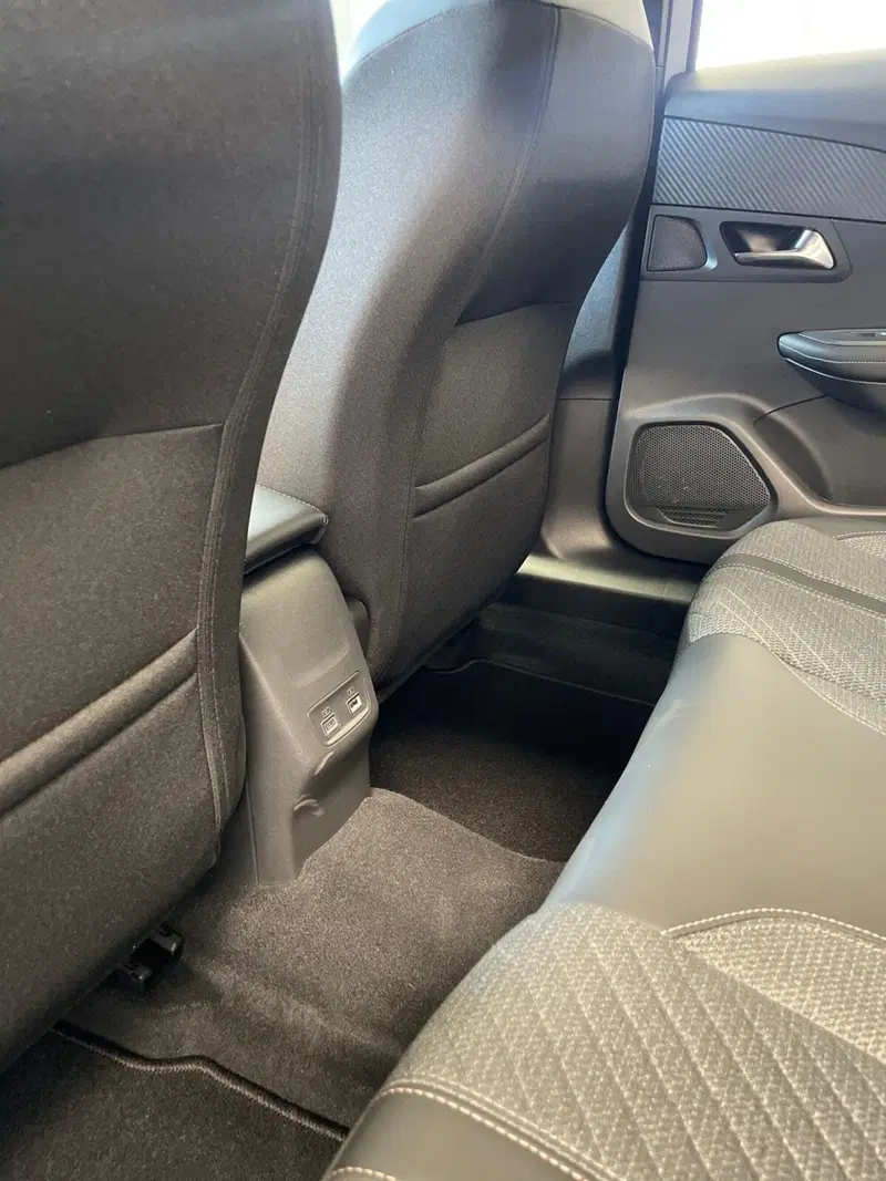 Peugeot 2008 nuova a Sassari (13)