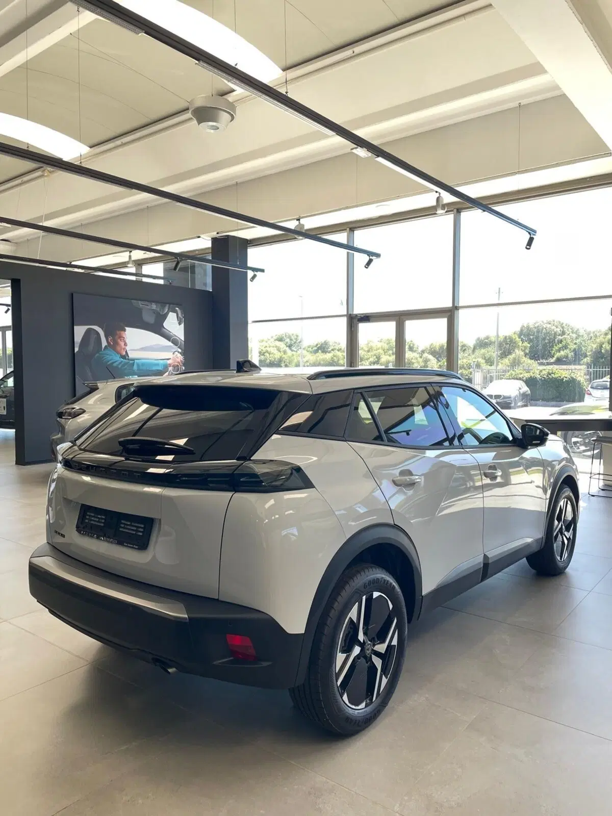 Peugeot 2008 nuova a Sassari (5)