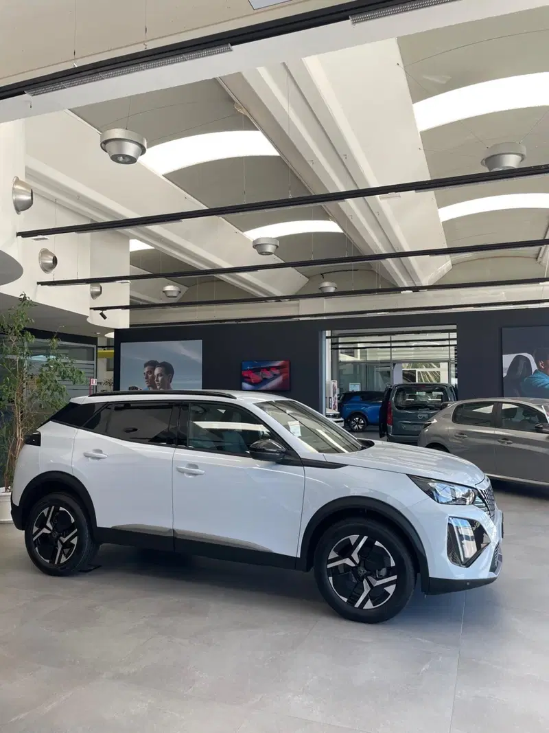 Peugeot 2008 nuova a Sassari (7)