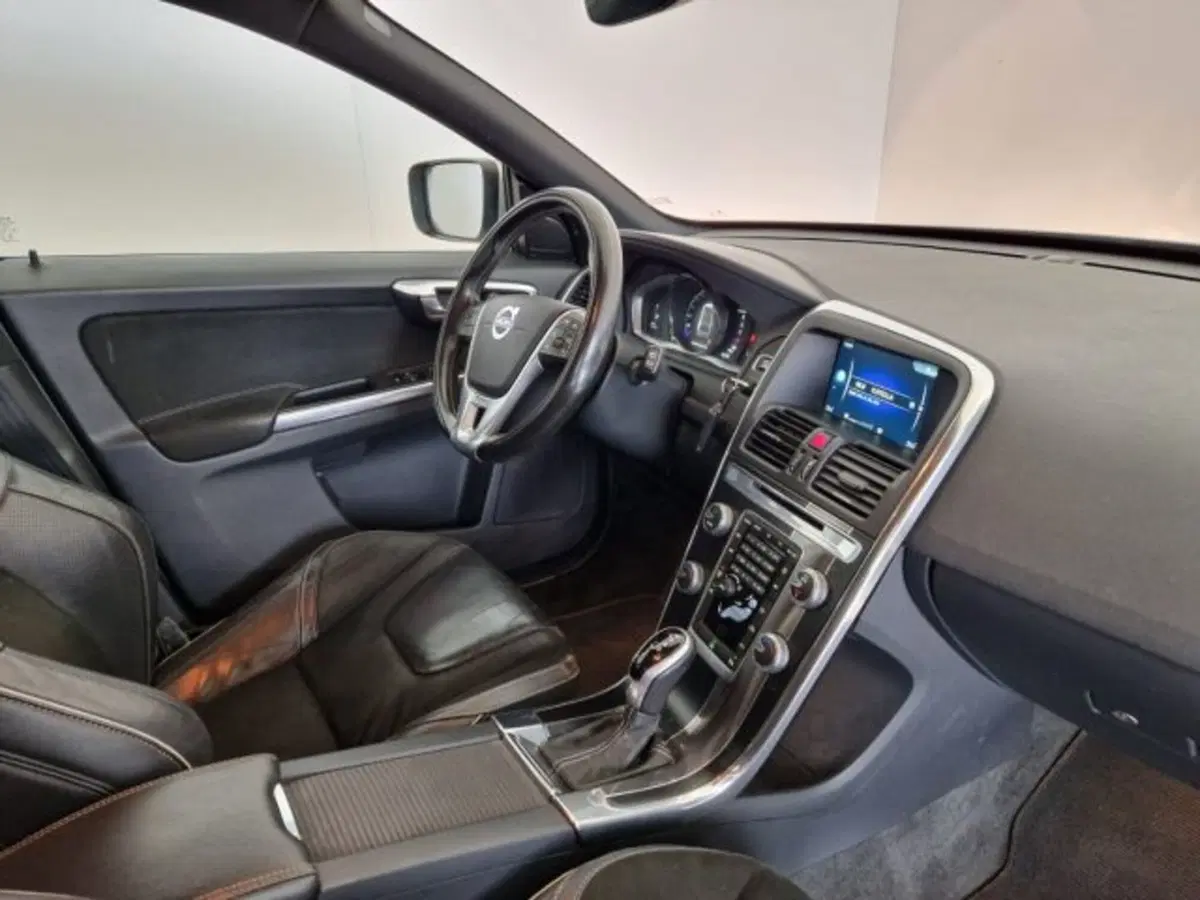 Volvo XC60 usata a Modena (7)
