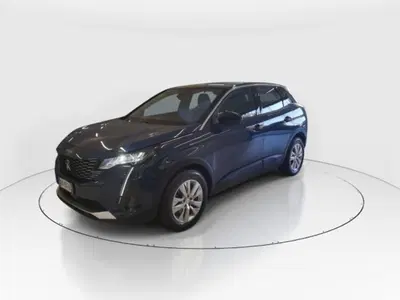 Peugeot 3008 BlueHDi 130 S&amp;S EAT8 Active Pack del 2023 usata a Modena