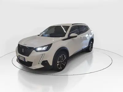 Peugeot 2008 PureTech 130 S&amp;S Allure Pack del 2020 usata a Modena