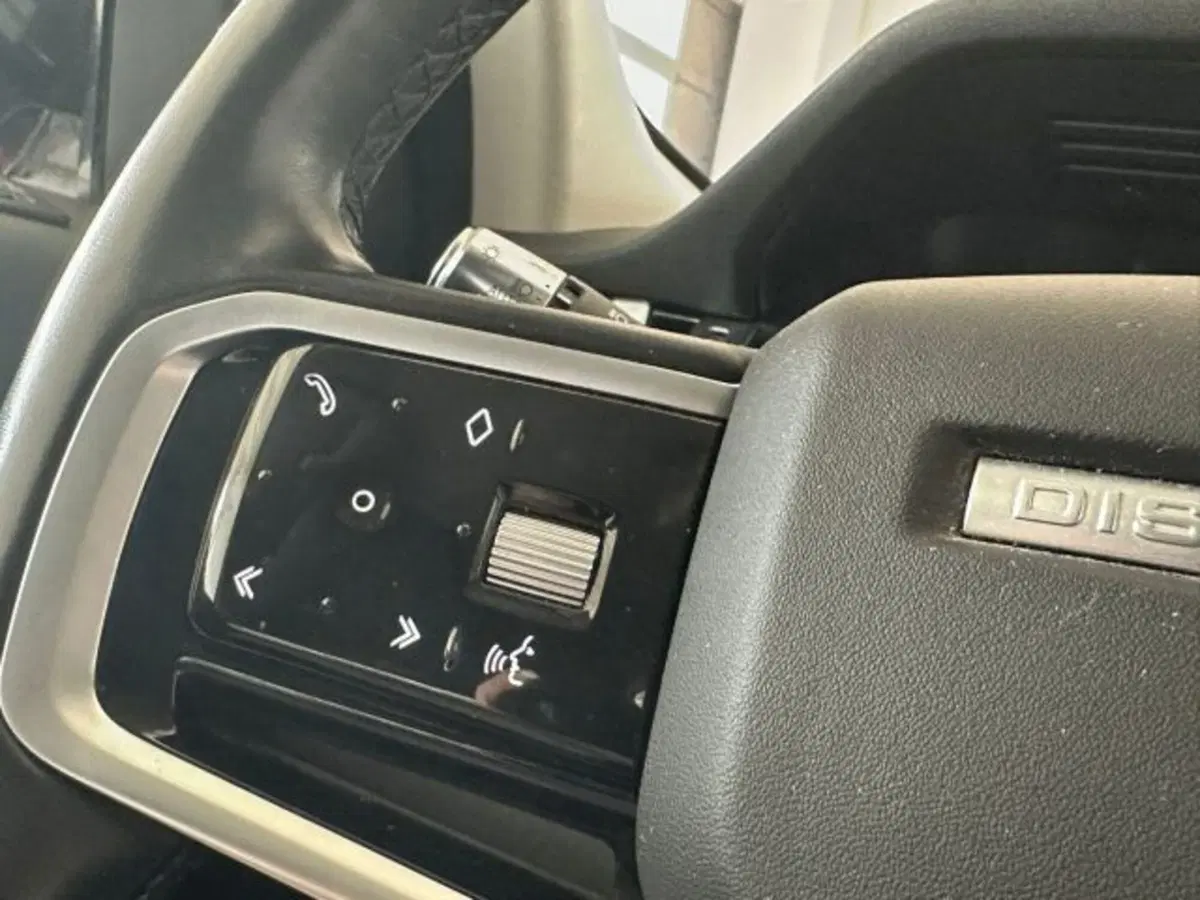 Land Rover Discovery Sport usata a Modena (13)