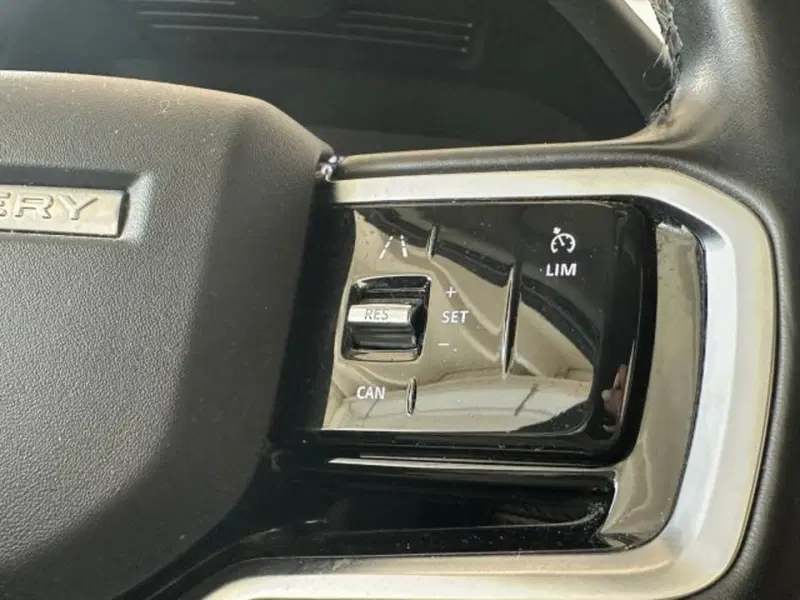 Land Rover Discovery Sport usata a Modena (14)