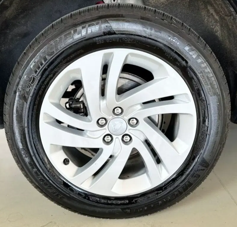 Land Rover Discovery Sport usata a Modena (9)