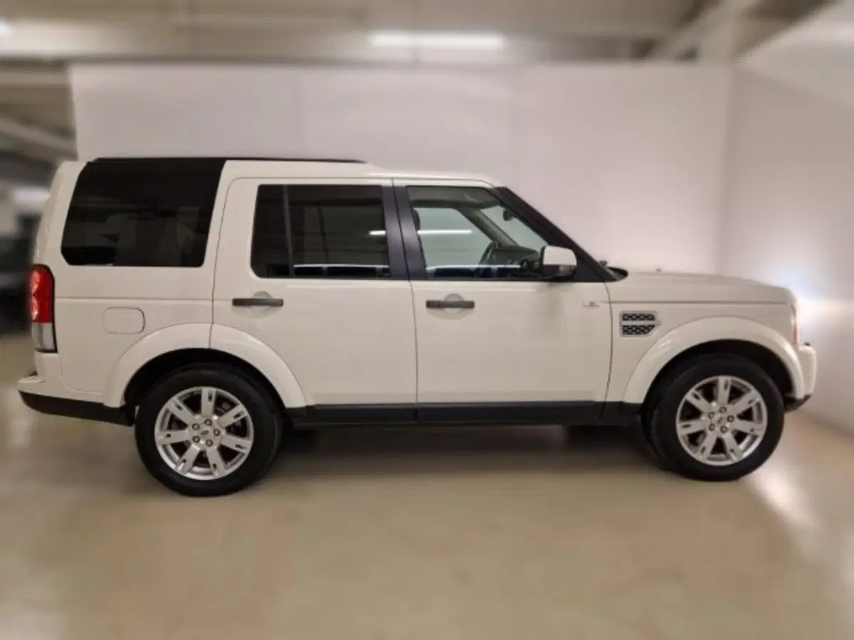 Land Rover Discovery usata a Modena (10)