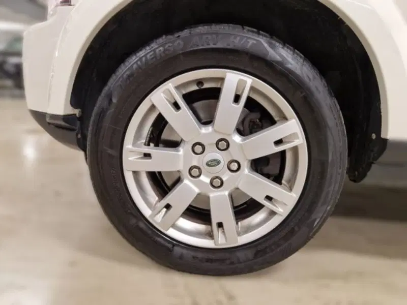 Land Rover Discovery usata a Modena (13)