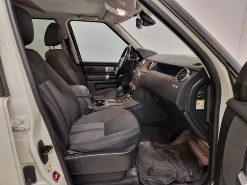 Land Rover Discovery usata a Modena (6)