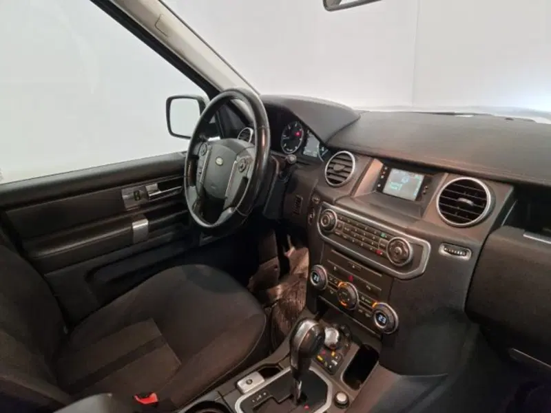 Land Rover Discovery usata a Modena (8)