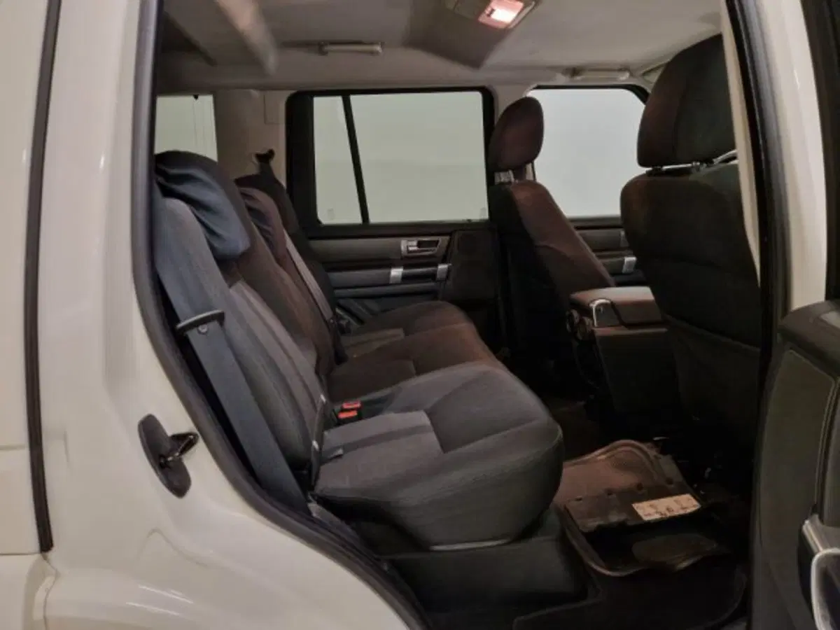 Land Rover Discovery usata a Modena (9)