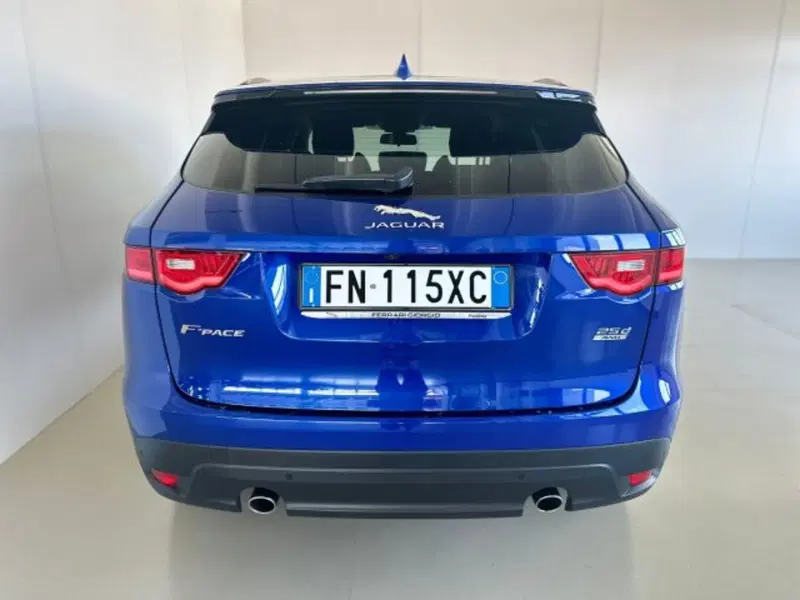 Jaguar F-Pace usata a Modena (3)