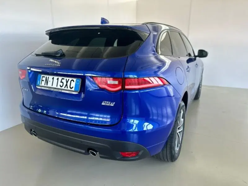 Jaguar F-Pace usata a Modena (4)
