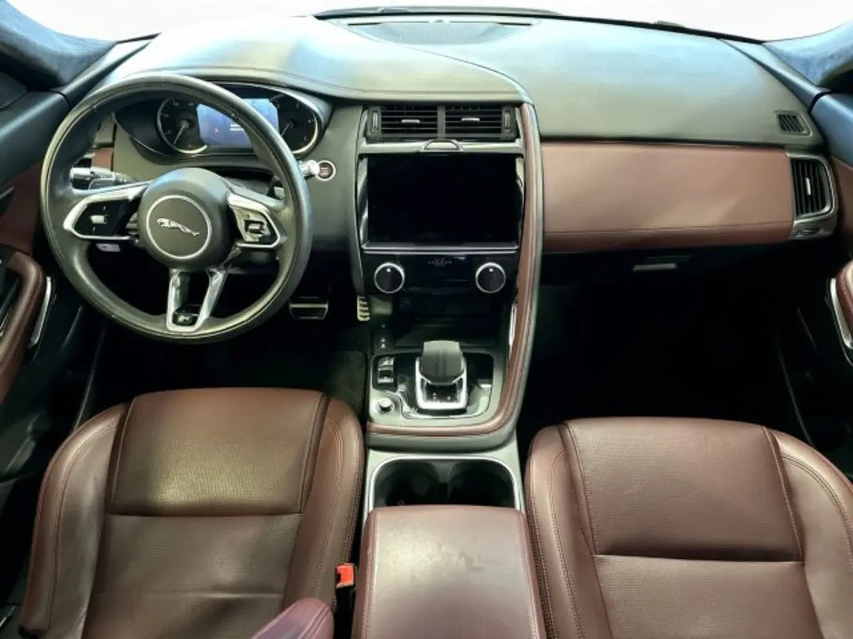 Jaguar E-Pace usata a Modena (4)