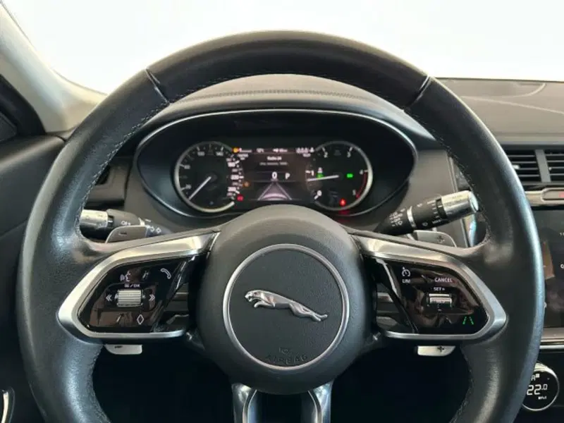 Jaguar E-Pace usata a Modena (11)