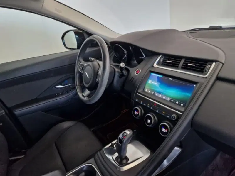 Jaguar E-Pace usata a Modena (10)