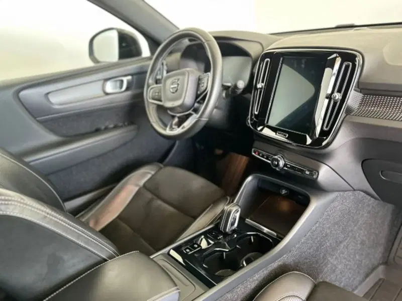 Volvo XC40 usata a Modena (13)