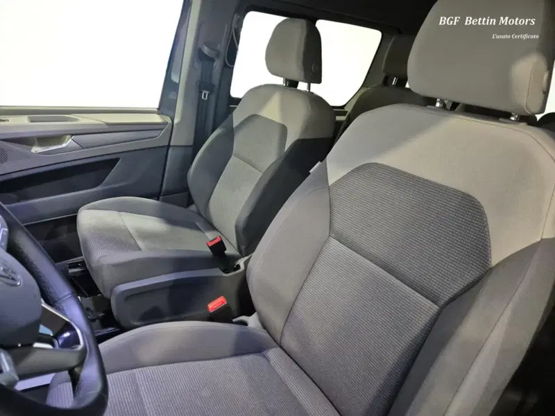 Volkswagen Multivan usata a Padova (10)